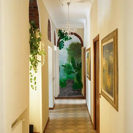 Wonderful Downtown Apartment-hd Netflix, King-size Bed, Two Minutes' Walk From Metro Appartement